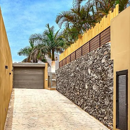 23 Caldera Del Rey Near Siam Park * Costa Adeje (Tenerife)