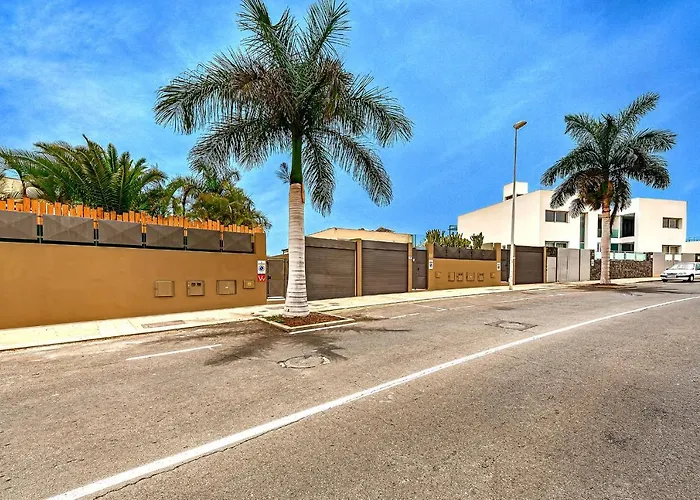 23 Caldera Del Rey Near Siam Park